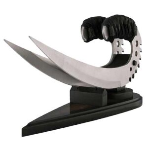 Riddick's Saber Claw w/ Stand. ( Silver)