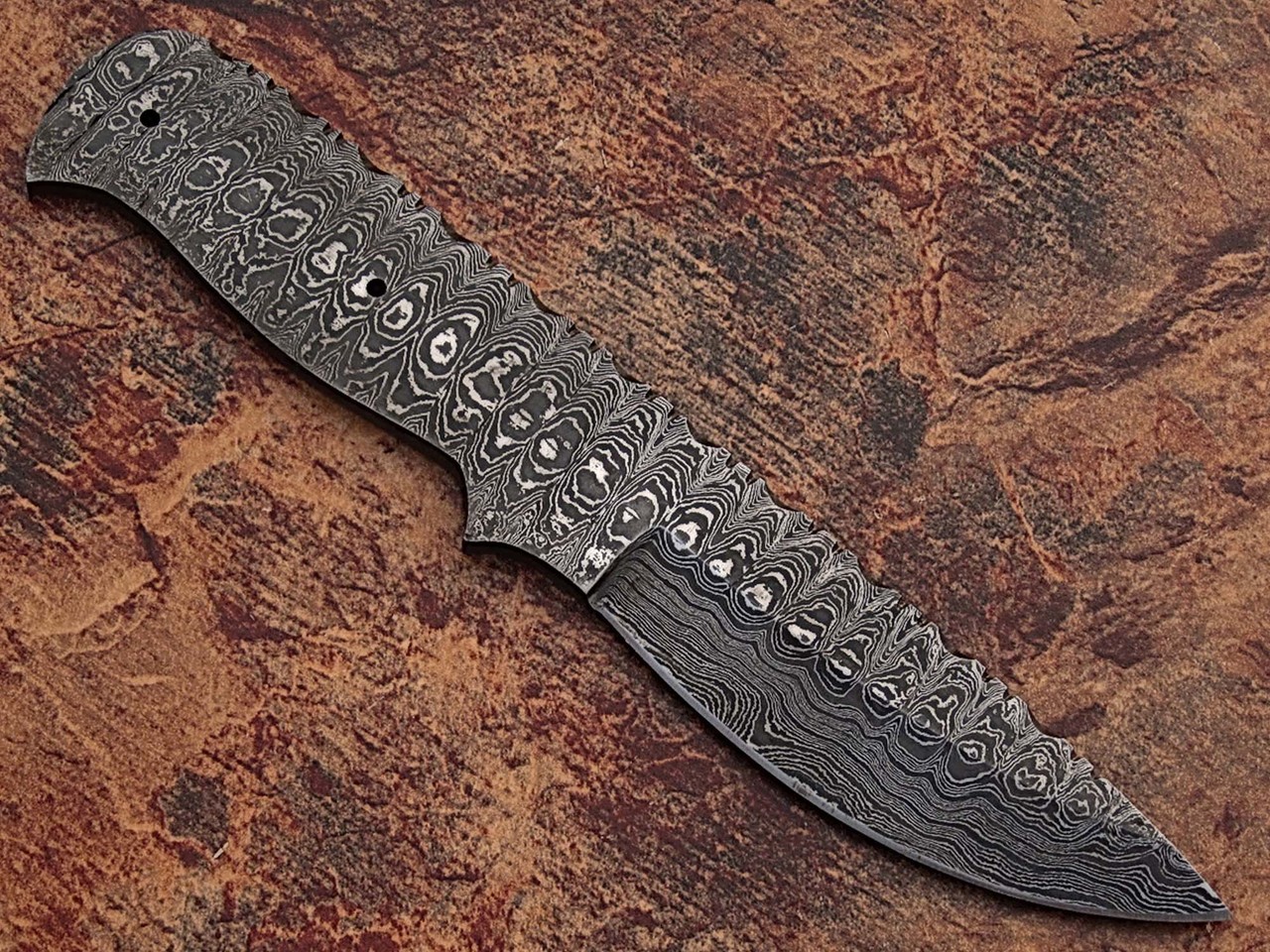 White Deer Blank Blade Knife Damascus Eye Bird Pattern Forged Steel Full Tang Skinner