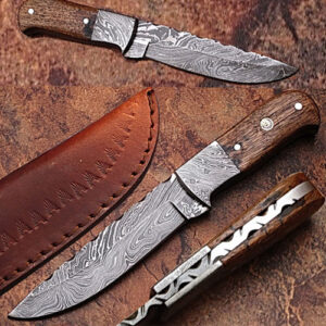 Custom Made Damascus Steel Hunting Knife (Walnut Wood Handle)