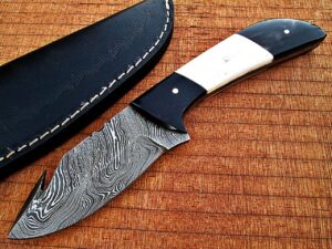 White Deer Custom Damascus Steel Skinner Knife (with Gut Hook Limited Edition