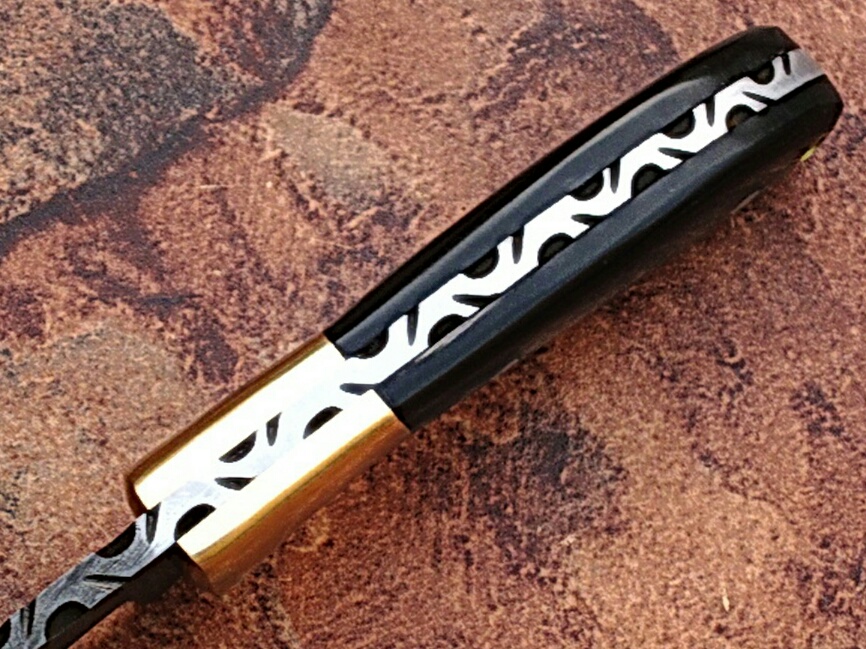 White Deer Custom  Damascus Steel Knife (Buffalo Horn Handle)