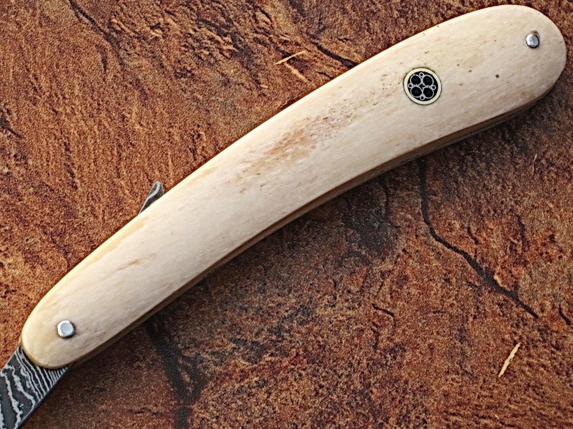 Custom Made Damascus Steel Straight Razor w/ Camel Bone Handle w