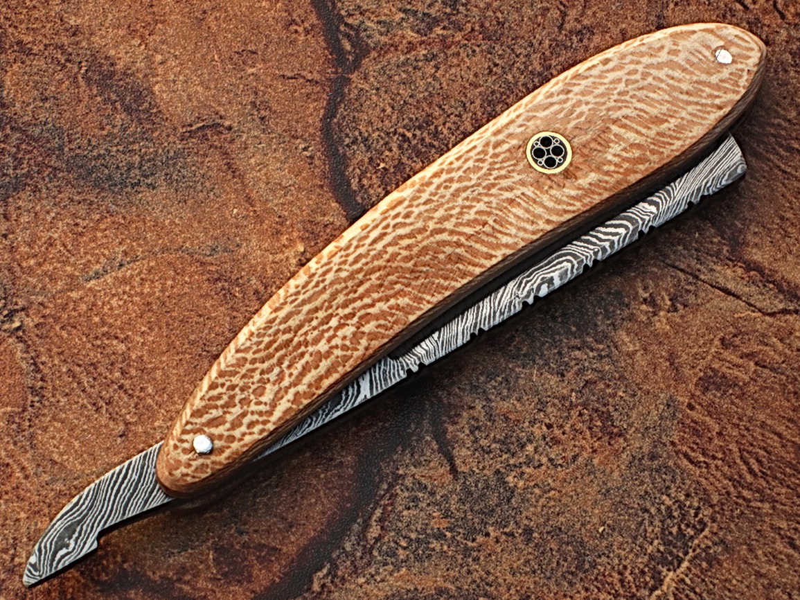 White Deer Damascus Steel Straight Razor w/ Olive Wood Handle