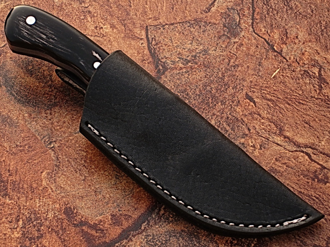 White Deer Damascus Steel Skinner Knife w/ Buffalo Horn Handle