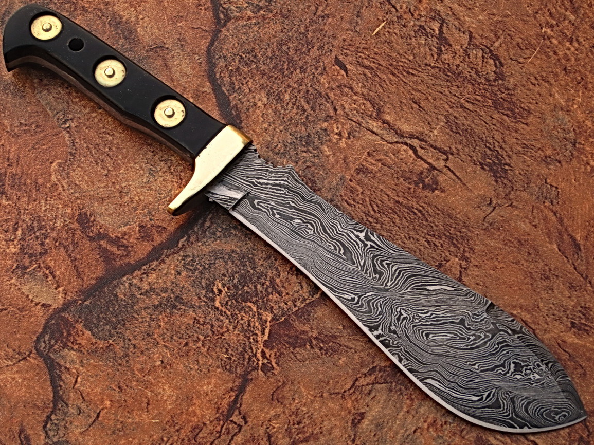 WHITE DEER MAGNUM Damascus Steel Handmade Hunting Knife | Authentic Buffalo Horn Handle