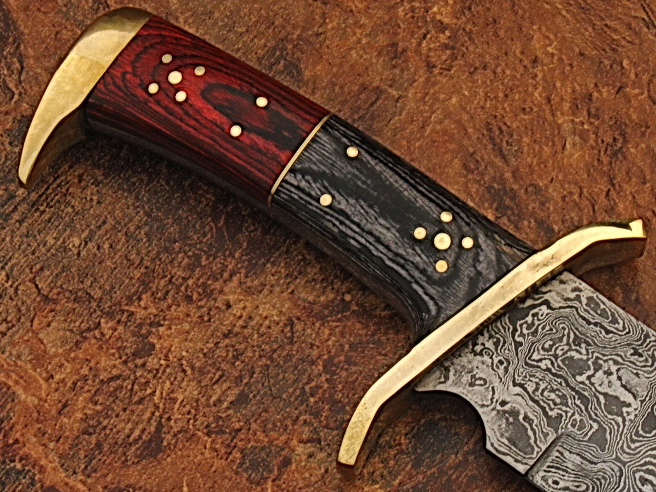 White Deer Damascus Steel Rattler Bowie Knife Frost Wood Handle