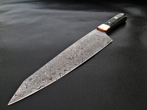 Damascus Steel Santoku Forged Chef Knife Hazel Resin Grips by White Deer