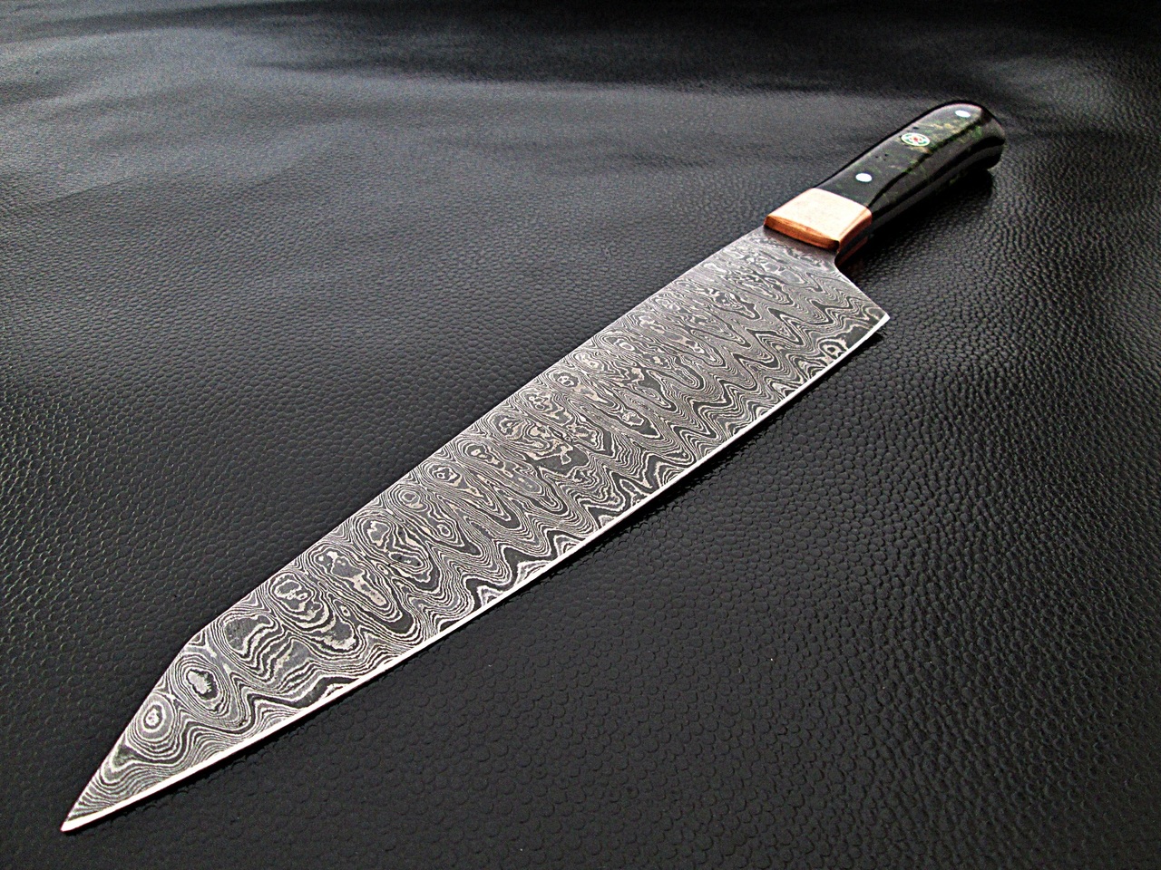 Damascus Steel Santoku Forged Chef Knife Hazel Resin Grips by White Deer