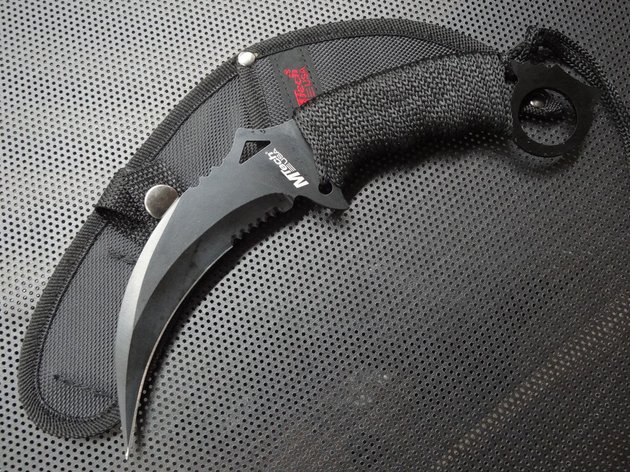 MTech FIXED-BLADE TACTICAL KNIFE | Black Blade Paracord Serrated Combat Karambit