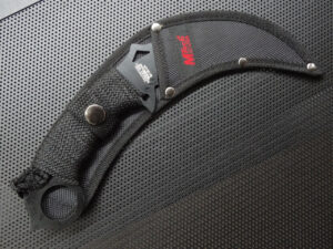 MTech FIXED-BLADE TACTICAL KNIFE | Black Blade Paracord Serrated Combat Karambit