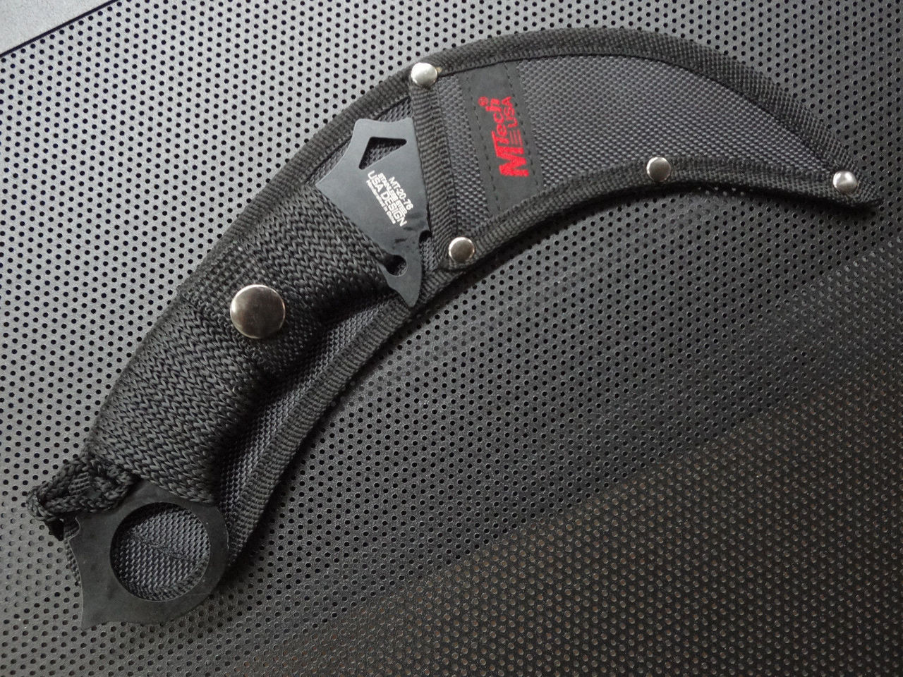 MTech FIXED-BLADE TACTICAL KNIFE | Black Blade Paracord Serrated Combat Karambit