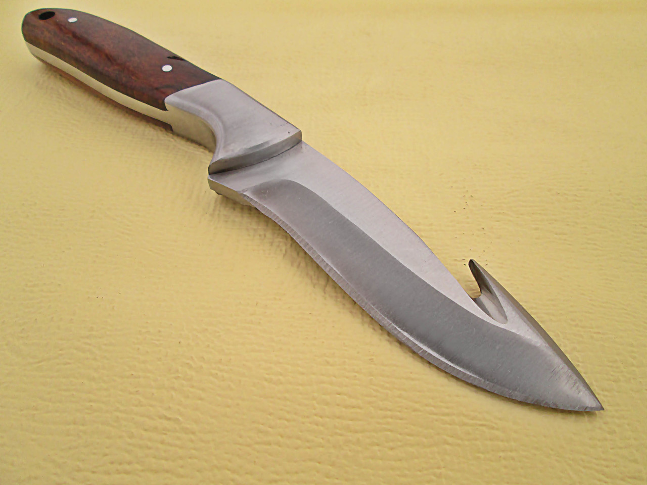 WHITE DEER J2 Steel Hunters Guthook Skinner Knife Wood Grip Drop Point